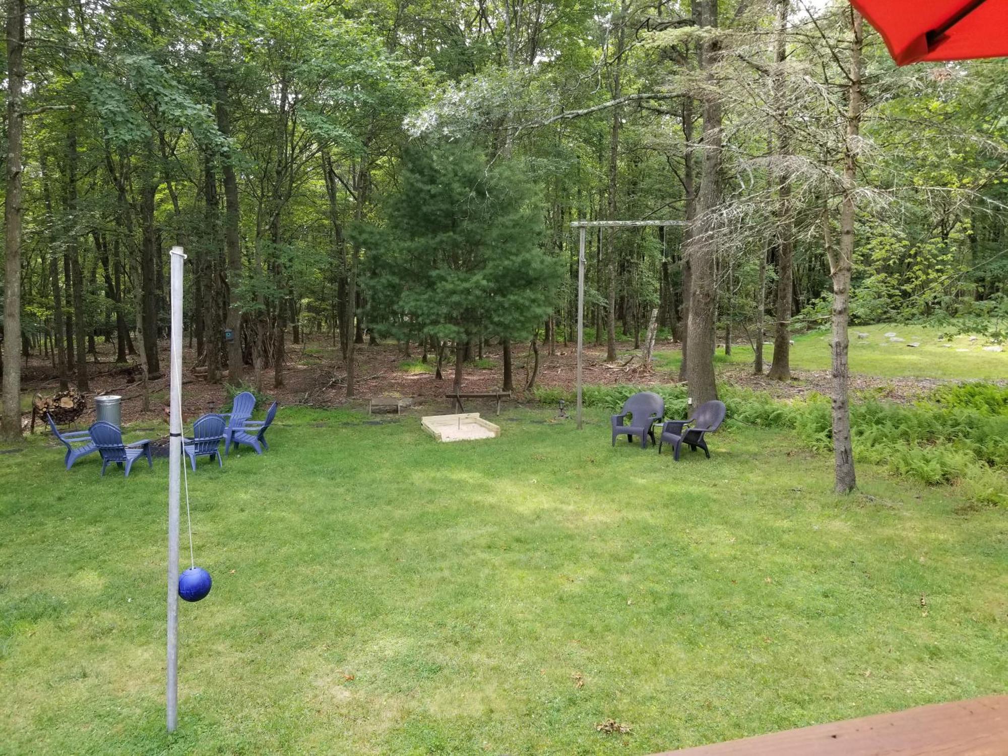 Serenity And Fun All In One In This Cozy Pocono Cabin Jim Thorpe Exterior foto